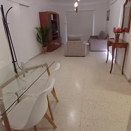 Spacious 2 Bedroom Near Mall -internet 1gbps * Paphos