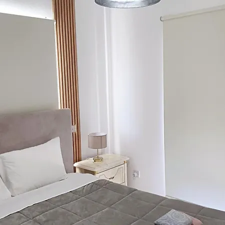Spacious 2 Bedroom Near Mall -internet 1gbps Appartement *
